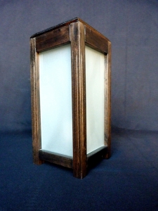 Art-163 Velador cubo mad. vidrio esmerilado